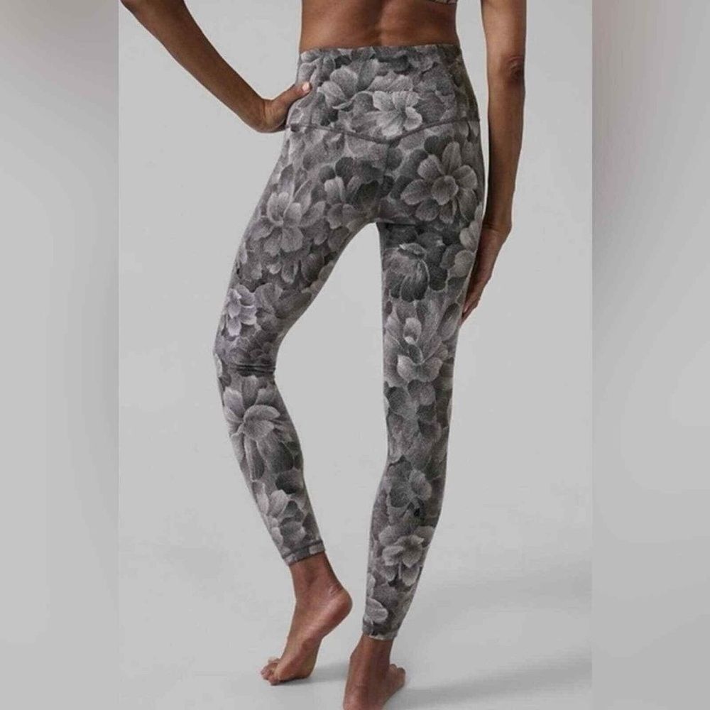 Athleta Elation Textured Tight Legging Gray Floral Size XS
